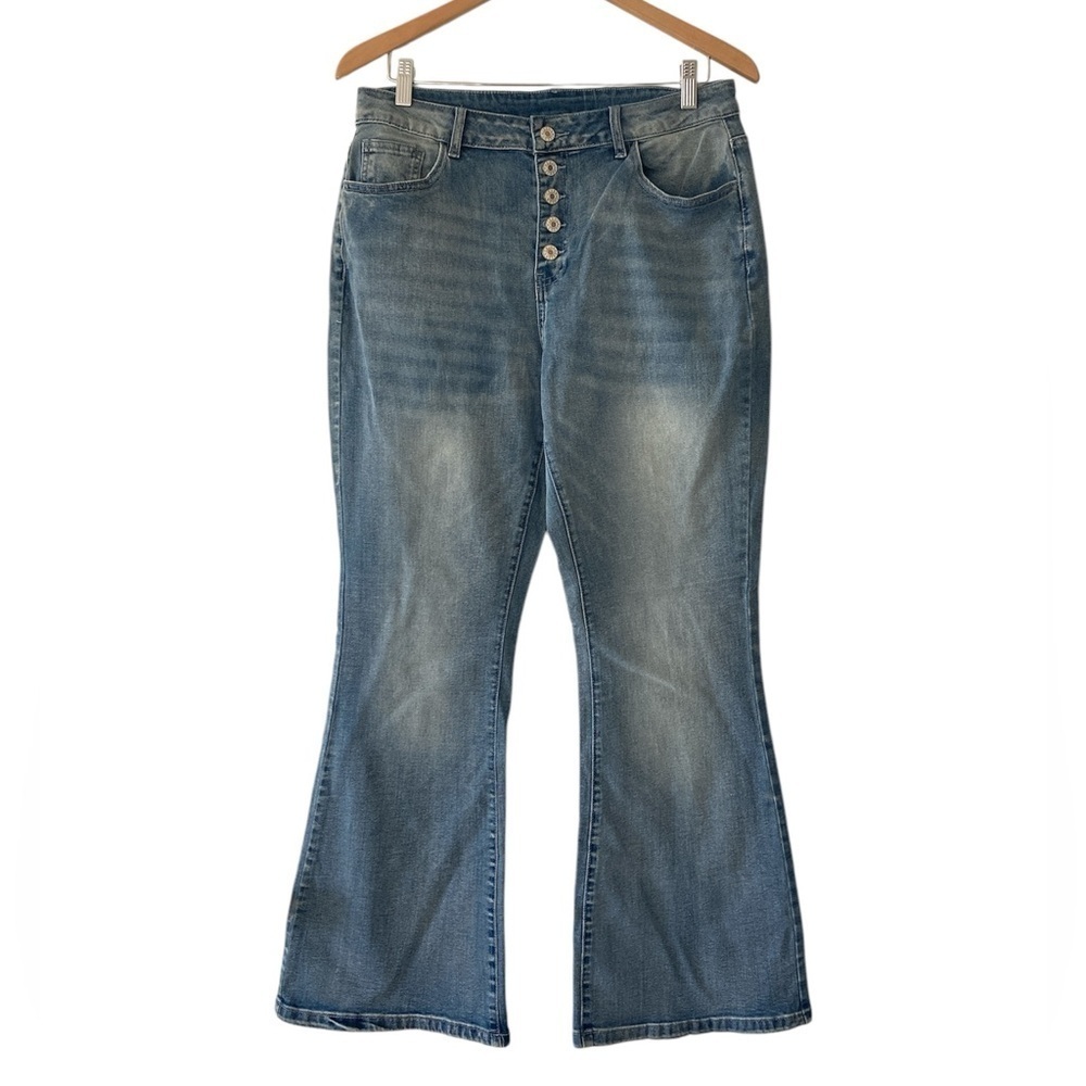 12 Short flared jeans button fly
